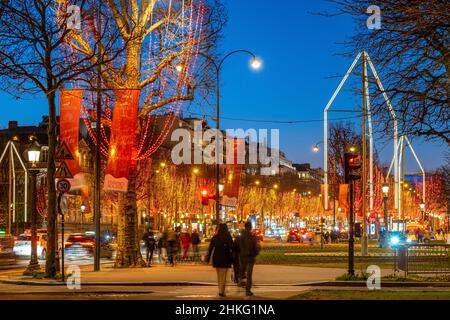 Frankreich, Paris, die Weihnachtsdekoration der Avenue des Champs Elysees Stockfoto