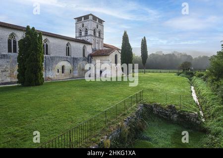 Frankreich, Dordogne, Chancelade, Dorf an der Via Lemovicensis oder Vezelay, einer der Hauptwege nach Santiago de Compostela, romanische Abtei von Chancelade Stockfoto