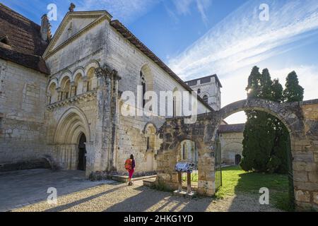 Frankreich, Dordogne, Chancelade, Wanderung auf der Via Lemovicensis oder Vezelay, einer der Hauptwege nach Santiago de Compostela, romanische Abtei von Chancelade Stockfoto