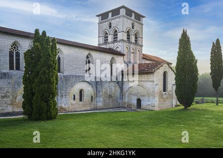 Frankreich, Dordogne, Chancelade, Dorf an der Via Lemovicensis oder Vezelay, einer der Hauptwege nach Santiago de Compostela, romanische Abtei von Chancelade Stockfoto