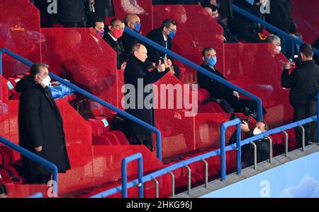 Der russische Präsident Wladimir Putin nimmt an der Eröffnungszeremonie der Olympischen Winterspiele 2022 in Peking im Nationalstadion von Peking in China Teil. Bilddatum: Freitag, 4. Februar 2022. Stockfoto