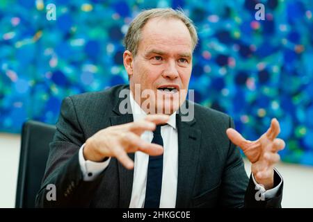 Heidelberg, Deutschland. 31st Januar 2022. Eckart Würzner, Oberbürgermeister der Stadt Heidelberg, zeigt sich bei einem Gespräch im Rathaus. (To dpa 'Dispute over 'Rotten fur' - City will die Arbeit im Ex-Gefängnis einstellen') Quelle: Uwe Anspach/dpa/Alamy Live News Stockfoto