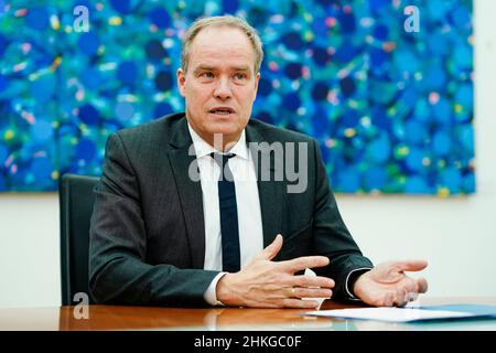 Heidelberg, Deutschland. 31st Januar 2022. Eckart Würzner, Oberbürgermeister der Stadt Heidelberg, zeigt sich bei einem Gespräch im Rathaus. (To dpa 'Dispute over 'Rotten fur' - City will die Arbeit im Ex-Gefängnis einstellen') Quelle: Uwe Anspach/dpa/Alamy Live News Stockfoto