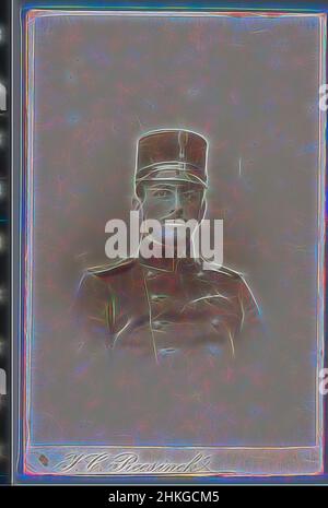 Inspiriert vom Portrait eines unbekannten Mannes in Uniform, Johan Christiaan Reesinck, Zutphen, 1895 - 1907, Barytapapier, Höhe 98 mm × Breite 63 mm, neu gestaltet von Artotop. Klassische Kunst neu erfunden mit einem modernen Twist. Design von warmen fröhlichen Leuchten der Helligkeit und Lichtstrahl Strahlkraft. Fotografie inspiriert von Surrealismus und Futurismus, umarmt dynamische Energie der modernen Technologie, Bewegung, Geschwindigkeit und Kultur zu revolutionieren Stockfoto