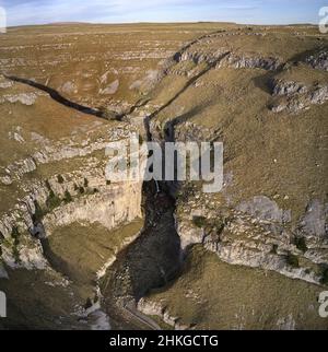 Goredale Scar Malham yorkshire dales Nationalpark hohe erhöhte Nahansicht quadratisches Format Stockfoto