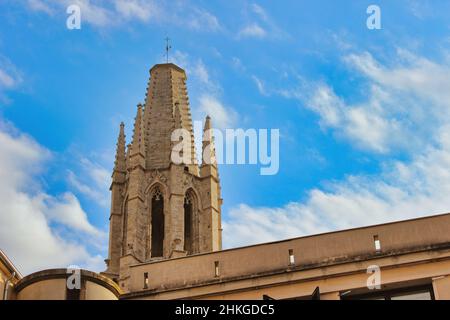 Die Stiftskirche St. Felix (Collegiata de Sant Feliu) ist eine Basilika, die dem Hl. Felix in der spanischen Stadt Girona gewidmet ist, Stockfoto