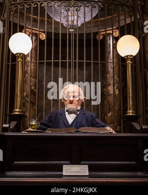 Leavesden, Großbritannien - 9th 2022. Januar: Goblin Teller auf dem beeindruckenden Set der Gringotts Wizarding Bank, bei der Making of Harry Potter Tour im Warner Br Stockfoto