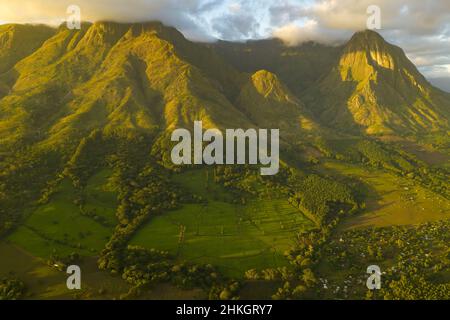 Sonnenuntergang auf dem Mount Mulanje und den Teefeldern, Malawi Stockfoto