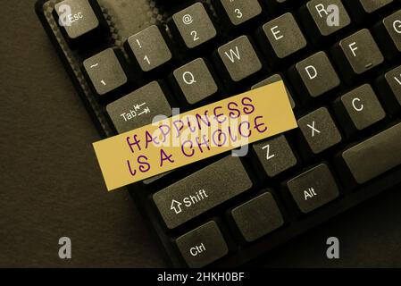 Handschrift Text Glück ist Eine Wahl. Geschäftsansatz Bleiben Sie glücklich, egal was inspiriert motivierte Programmierer Erstellen neuer Software, Coder Typing Stockfoto