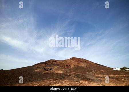 Red montana roja erloschener Vulkan in der Nähe von playa blanca Lanzarote Kanarische Inseln Spanien Stockfoto