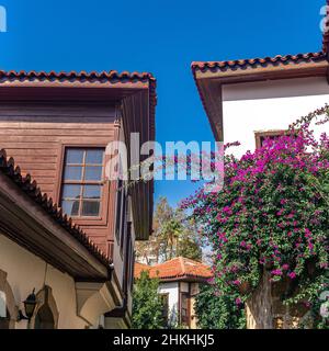 Architektur in Kaleiçi, historisches Stadtzentrum von Antalya, Türkei Stockfoto