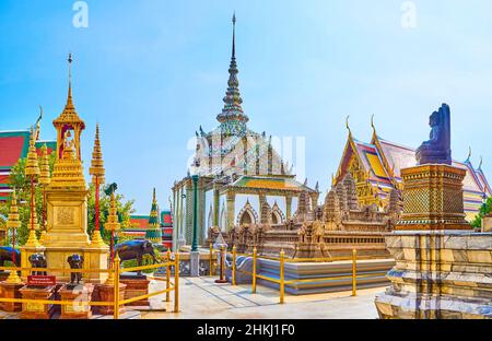 BANGKOK, THAILAND - 12. MAI 2019: Historische Wahrzeichen des Wat Phra Kaew Komplexes des Grand Palace, am 12. Mai in Bangkok, Thailand Stockfoto