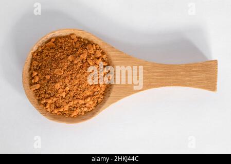 Applewood BBQ Rub auf einem Holzlöffel Stockfoto