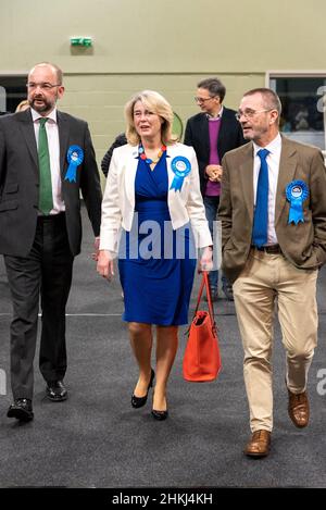 Anna Firth, Abgeordnete von Tory, bei der Überprüfung und der Stimmabgabe für den Southend West durch die Wahl am 3. Februar 2022, um den ermordeten Abgeordneten Sir David Amess zu ersetzen Stockfoto