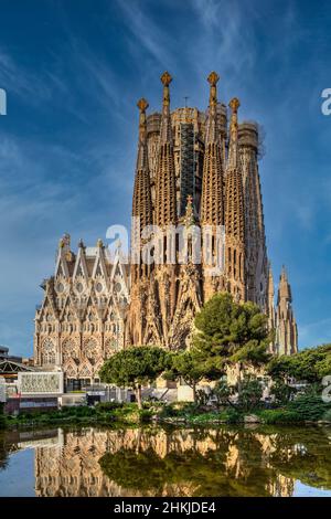 Basilika Sagrada Familia, Krippenfassade, Barcelona, Kat Stockfoto