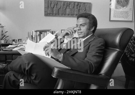 Andrew Young, demokratischer Kongressabgeordneter aus Georgia, sitzendes Porträt, Washington DC, USA, Warren K. Leffler, US News & World Report Magazine Collection, 6. Mai 1976 Stockfoto