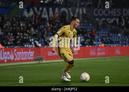 Getafe, Spanien. 04th. Februar 2022. GETAFE - 4. FEBRUAR: Sohn von Levante fährt den Ball während des La Liga-Spiels zwischen Getafe und Levante im Coliseum Alfonso Pérez Stadium am 4. Februar 2022 in Getafe, Spanien. (Foto von Sara Aribó/PxImages) Credit: Px Images/Alamy Live News Stockfoto