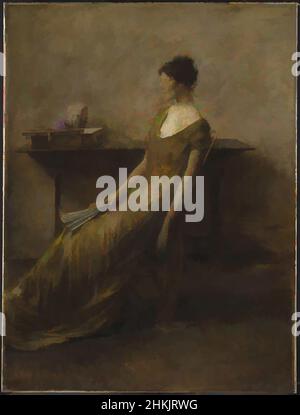 Kunst inspiriert von Lady in Gold, Thomas Wilmer Dewing, Amerikaner, 1851-1938, Öl auf Leinwand, Ca. 1912, 24 x 18 1/16 Zoll, 60,9 x 45,8 cm, allein, cremige Kehle, Fächer, weiblich, Innen, Elfenbeinhaut, Dame, tief geschnitten, melanzig, milchhals, monochrom, Hals, Neurasthenie, Malerei, Profile, SAD, Classic Works modernisiert von Artotop mit einem Schuss Moderne. Formen, Farbe und Wert, auffällige visuelle Wirkung auf Kunst. Emotionen durch Freiheit von Kunstwerken auf zeitgemäße Weise. Eine zeitlose Botschaft, die eine wild kreative neue Richtung verfolgt. Künstler, die sich dem digitalen Medium zuwenden und die Artotop NFT erschaffen Stockfoto