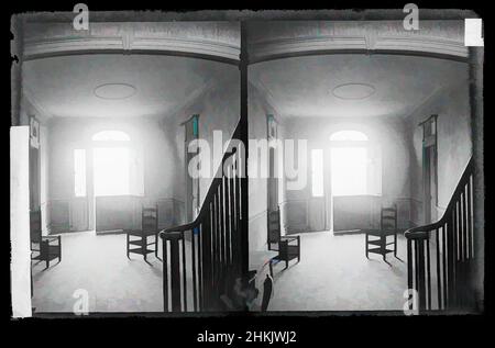 Kunst inspiriert von Captain Story-Martense House, Front Door, Church Avenue und East 38th Street, Flatbush, Brooklyn, Daniel Berry Austin, Amerikaner, Geboren 1863, aktiv 1899-1909, Gelatine Silber Glas Trockenplatte negativ, ca. 1899-1909, Bogen, Architektur, Geländer, Rohrstuhl, Eingang, Classic Works modernisiert von Artotop mit einem Schuss Moderne. Formen, Farbe und Wert, auffällige visuelle Wirkung auf Kunst. Emotionen durch Freiheit von Kunstwerken auf zeitgemäße Weise. Eine zeitlose Botschaft, die eine wild kreative neue Richtung verfolgt. Künstler, die sich dem digitalen Medium zuwenden und die Artotop NFT erschaffen Stockfoto