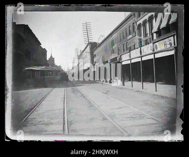 Kunst inspiriert von Fulton Street von der Flatbush Avenue in Richtung City Hall, Brooklyn, George Bradford Brainerd, Amerikaner, 1845-1887, Kollodion Silberglas Nassplatte negativ, ca. 1872-1887, Classic Works modernisiert von Artotop mit einem Schuss Moderne. Formen, Farbe und Wert, auffällige visuelle Wirkung auf Kunst. Emotionen durch Freiheit von Kunstwerken auf zeitgemäße Weise. Eine zeitlose Botschaft, die eine wild kreative neue Richtung verfolgt. Künstler, die sich dem digitalen Medium zuwenden und die Artotop NFT erschaffen Stockfoto
