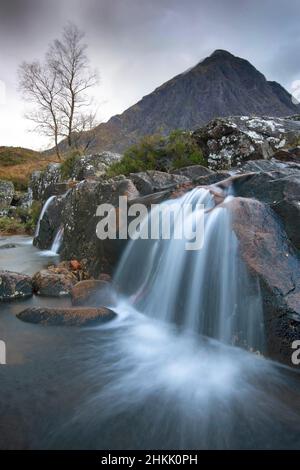Wasserfälle von Buachaille Etive Mor, Vereinigtes Königreich, Schottland, Buachaille Etive Mor, Glencoe Stockfoto