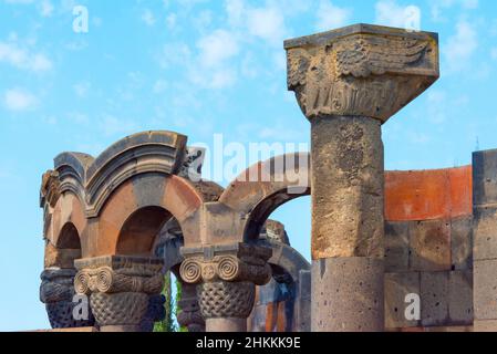Zvartnots Kathedrale, ein 7. Jahrhundert zentral geplant aisled tetraconch Art armenische Kathedrale, jetzt in Ruinen, UNESCO-Weltkulturerbe, Vagharshapat Stockfoto