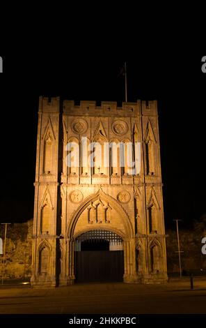 Abbey Gate, Norman Tower, Eingang zu Abbey Gardens, Bury St Edmunds, Suffolk, England, Großbritannien Stockfoto