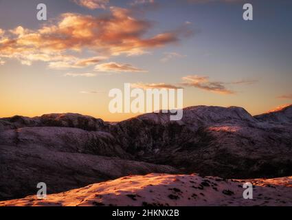 Spektakuläre Berge bei epischen Lichtverhältnissen Stockfoto