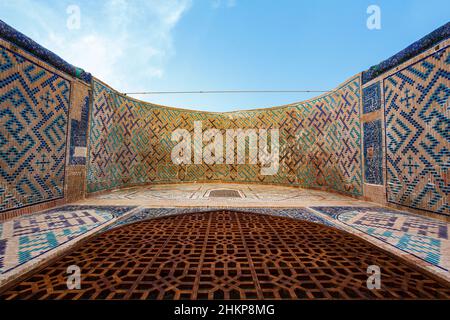 Außenansicht der Kok Gumbaz Moschee in Shahrisabz, Qashqadaryo, Usbekistan, Zentralasien Stockfoto