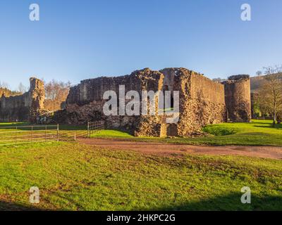 Skenfrith eines der drei Schlösser von Gwent ist eine bedeutende mittelalterliche Festung mit einem bedeutenden zentralen Turm Stockfoto