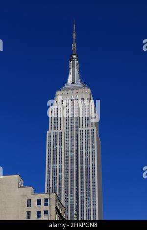 NEW YORK CITY - FEB 22: Das Empire State Building blieb das höchste von Menschen geschaeckte Bauwerk der Welt. 22. Februar 2011 in Manhattan, New York City. Stockfoto