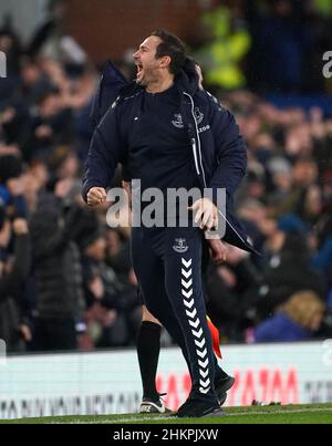 Everton-Manager Frank Lampard feiert nach dem Schlusspfiff nach dem vierten Lauf des Emirates FA Cup im Goodison Park, Liverpool. Bilddatum: Samstag, 5. Februar 2022. Stockfoto