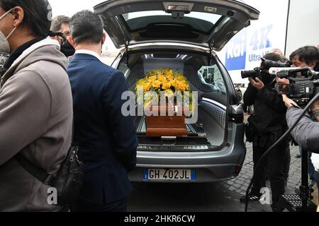 Rom, Italien. 05th. Februar 2022. Rom, Kirche der Künstler Beerdigung von Monica Vitti, auf dem Foto: Kredit: Unabhängige Fotoagentur/Alamy Live News Stockfoto