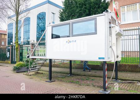 Polizeisicherheit der Botschaft des Iran in Den Haag, Niederlande. Stockfoto