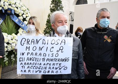 Rom, Italien. 05th. Februar 2022. Rom, Monica Vittis Beerdigung in der Kirche der abgebildeten Künstler: Kredit: Unabhängige Fotoagentur/Alamy Live News Stockfoto