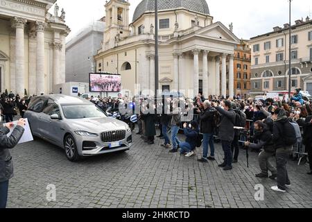 Rom, Italien. 05th. Februar 2022. Rom, Monica Vittis Beerdigung in der Kirche der abgebildeten Künstler: Kredit: Unabhängige Fotoagentur/Alamy Live News Stockfoto