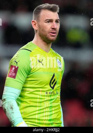 Stoke, England, 5th. Februar 2022. Jamie Jones von Wigan Athletic während des Emirates FA Cup-Spiels im bet365 Stadium, Stoke. Bildnachweis sollte lauten: Andrew Yates / Sportimage Stockfoto