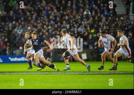 5th. Februar 2022: Guinness Six Nations 2022, ScotlandÕs Darcy Graham macht eine Pause während des Spiels Schottland gegen England Kalkutta Cup im BT Murrayfield Stadium. Edinburgh. Schottland, Großbritannien. Quelle: Ian Rutherford Alamy Live News. Stockfoto