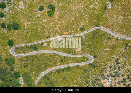 Luftaufnahme, Serpentinen im Tramuntana-Gebirge bei Escorca, Mallorca, Balearen, Spanien, es, Escorca, Europa, Luftaufnahme, Luftbildaufnahme Stockfoto