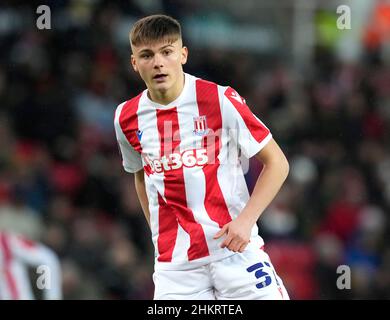 Stoke, England, 5th. Februar 2022. Emre Tezgel aus Stoke City während des Emirates FA Cup-Spiels im bet365 Stadium, Stoke. Bildnachweis sollte lauten: Andrew Yates / Sportimage Stockfoto