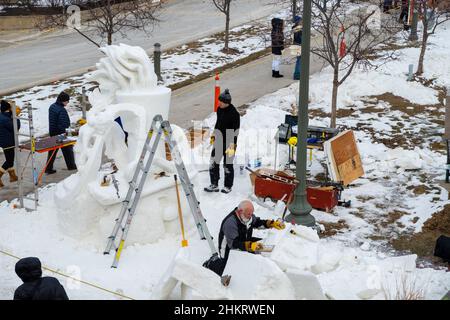 Foto aufgenommen beim Winterfest, einem Winterfest, das die Kälte- und Eisskulpturen feiert, im Genfersee, Wisconsin, USA. Stockfoto