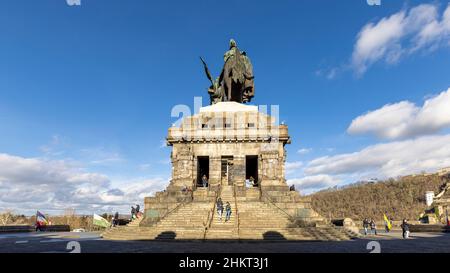 Reiterstatue des ersten deutschen Kaisers auf der deutschen Eck-Landzunge in Koblenz Stockfoto