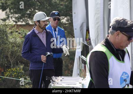 Pebble Beach, USA. 05th. Februar 2022. Ray Romano schaut während der dritten Runde des AT&T Pro-am PGA Tour Golf Events im Monterey Peninsula Country Club, Monterey Peninsula, Kalifornien, USA nach oben Kredit: Motofoto/Alamy Live News Stockfoto