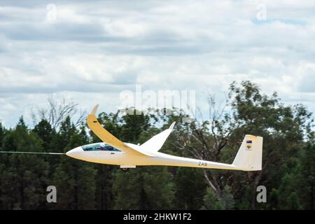 Schepp-Hirth Duo Discus T Segelflugzeug startet am Lake Keepir Flugplatz Gunnedah Australia.in Air Stockfoto