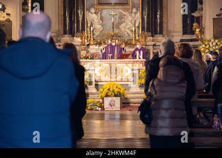 Rom, Italien. 05th. Februar 2022. Ein Moment der Beerdigung von Monica Vitti (Foto: Matteo Nardone/Pacific Press) Quelle: Pacific Press Media Production Corp./Alamy Live News Stockfoto