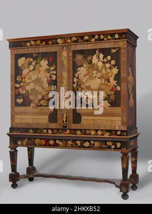 Kunst inspiriert von Cabinet, Cabinet mit Intarsien von Blumenvasen, Cabinet aus Eiche mit mehreren Hölzern geklebt. Ein doppeltes Y-förmiges gewelltes Kreuz verbindet die Balusterbeine. Die Regel mit Schublade ist mit floralen Intarsien ebenso wie das Kreuz, die Häuser, die Beine und die Ober- und Unterseite, Classic Works modernisiert von Artotop mit einem Schuss Modernität dekoriert. Formen, Farbe und Wert, auffällige visuelle Wirkung auf Kunst. Emotionen durch Freiheit von Kunstwerken auf zeitgemäße Weise. Eine zeitlose Botschaft, die eine wild kreative neue Richtung verfolgt. Künstler, die sich dem digitalen Medium zuwenden und die Artotop NFT erschaffen Stockfoto