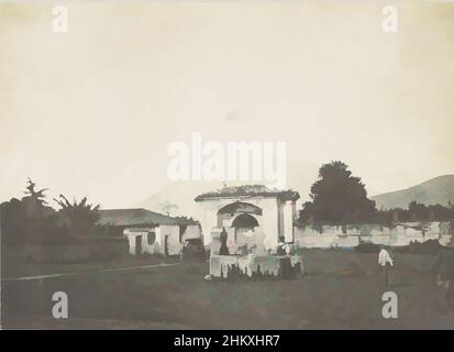 Kunst inspiriert von den Ruinen von Antigua Guatemala, Ruinen von Antigua Guatemala, September 1912. Drei Vulkane im Hintergrund. Die Stadt wurde 1773 durch ein Erdbeben zerstört. Auf der Straße ein Markt mit einigen Menschen und Pferden. Als Teil des Fotoalbums der Boom-Gonggrijp-Familie in wurden die von Artotop modernisierten Classic Works mit einem Schuss Modernität modernisiert. Formen, Farbe und Wert, auffällige visuelle Wirkung auf Kunst. Emotionen durch Freiheit von Kunstwerken auf zeitgemäße Weise. Eine zeitlose Botschaft, die eine wild kreative neue Richtung verfolgt. Künstler, die sich dem digitalen Medium zuwenden und die Artotop NFT erschaffen Stockfoto