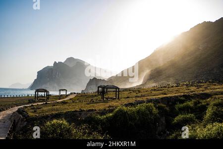 Mughsayl Beach Sonnenuntergang in Salalah, Oman Stockfoto