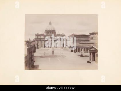 Kunst inspiriert vom Petersplatz mit Blick auf den Petersdom in Rom, Rom. Der Petersplatz ., Vaticaanstad, c. 1875 - c. 1900, Karton, Albumendruck, Höhe 189 mm × Breite 246 mm, Classic Works modernisiert von Artotop mit einem Schuss Moderne. Formen, Farbe und Wert, auffällige visuelle Wirkung auf Kunst. Emotionen durch Freiheit von Kunstwerken auf zeitgemäße Weise. Eine zeitlose Botschaft, die eine wild kreative neue Richtung verfolgt. Künstler, die sich dem digitalen Medium zuwenden und die Artotop NFT erschaffen Stockfoto