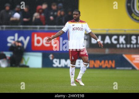 EnviroVent Stadium, Harrogate, England - 5th. Februar 2022 Yann Songo'o (6) von Bradford - während des Spiels Harrogate gegen Bradford City, EFL League 2, 2021/22, im EnviroVent Stadium, Harrogate, England - 5th. Februar 2022 Credit: Arthur Haigh/WhiteRoseFotos/Alamy Live News Stockfoto